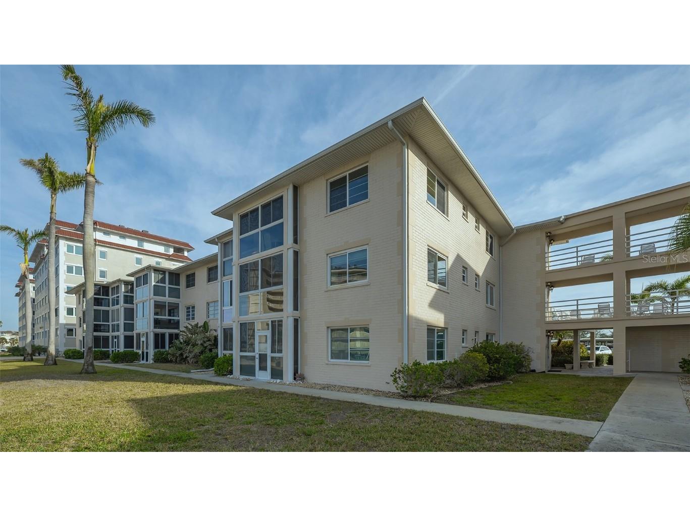 200 The Esplanade N #B14 Venice FL 34285 N6136705 image1