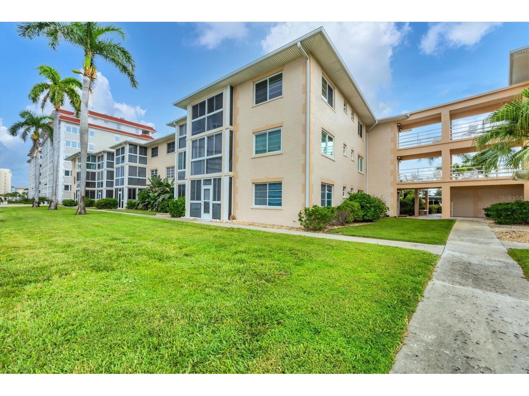 200 The Esplanade N #B20 Venice FL 34285 D6143760 image1