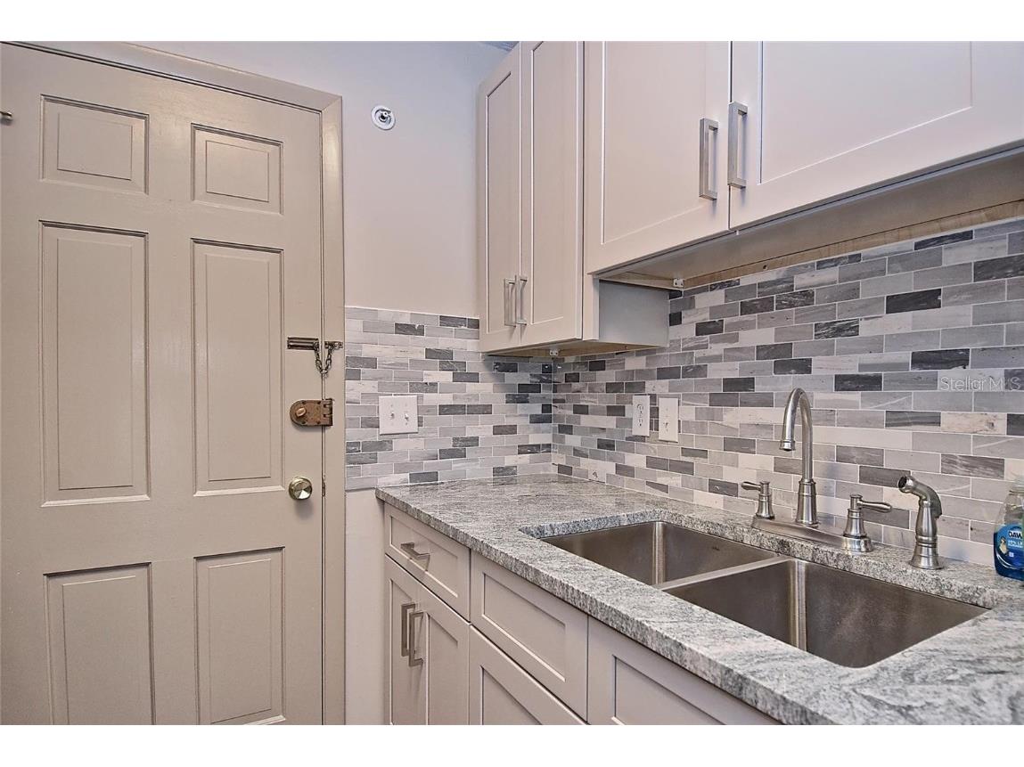 200 The Esplanade N #C19 Venice FL 34285 N6141561 image17