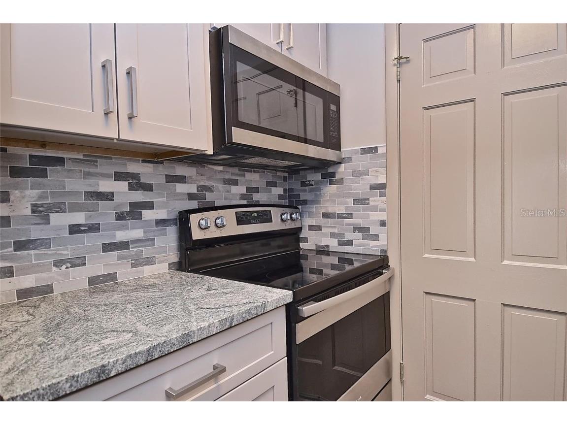 200 The Esplanade N #C19 Venice FL 34285 N6141561 image4