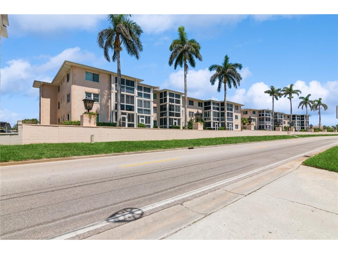 200 The Esplanade N #C20 Venice FL 34285 - GULF OF MEXICO; VENICE BEACH N6132108 image1