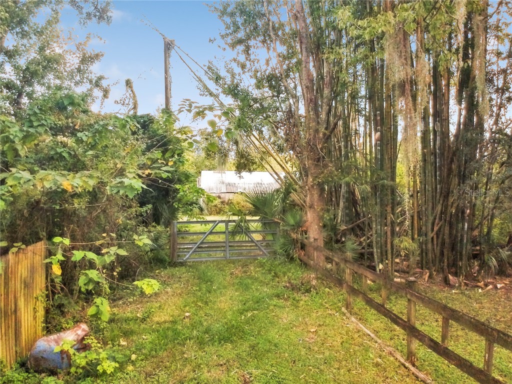 200 W English Street Plant City FL 33563 TB8415785 image1