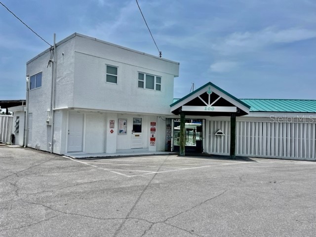 200 Windward Passage #1 & 2 Clearwater Beach FL 33767 - BETW MANDALAY & CLEARWATER BAY U8188062 image1