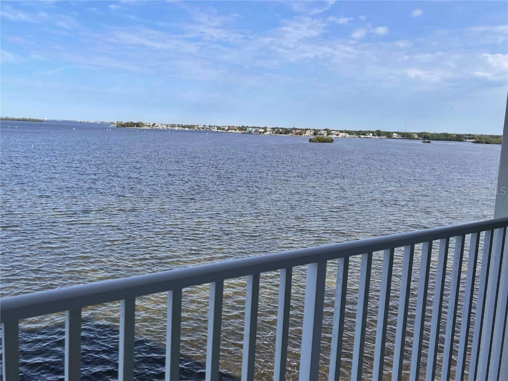 200 Woodette Drive #402B Dunedin FL 34698 - ST. JOSEPH SOUND U8182847 image1