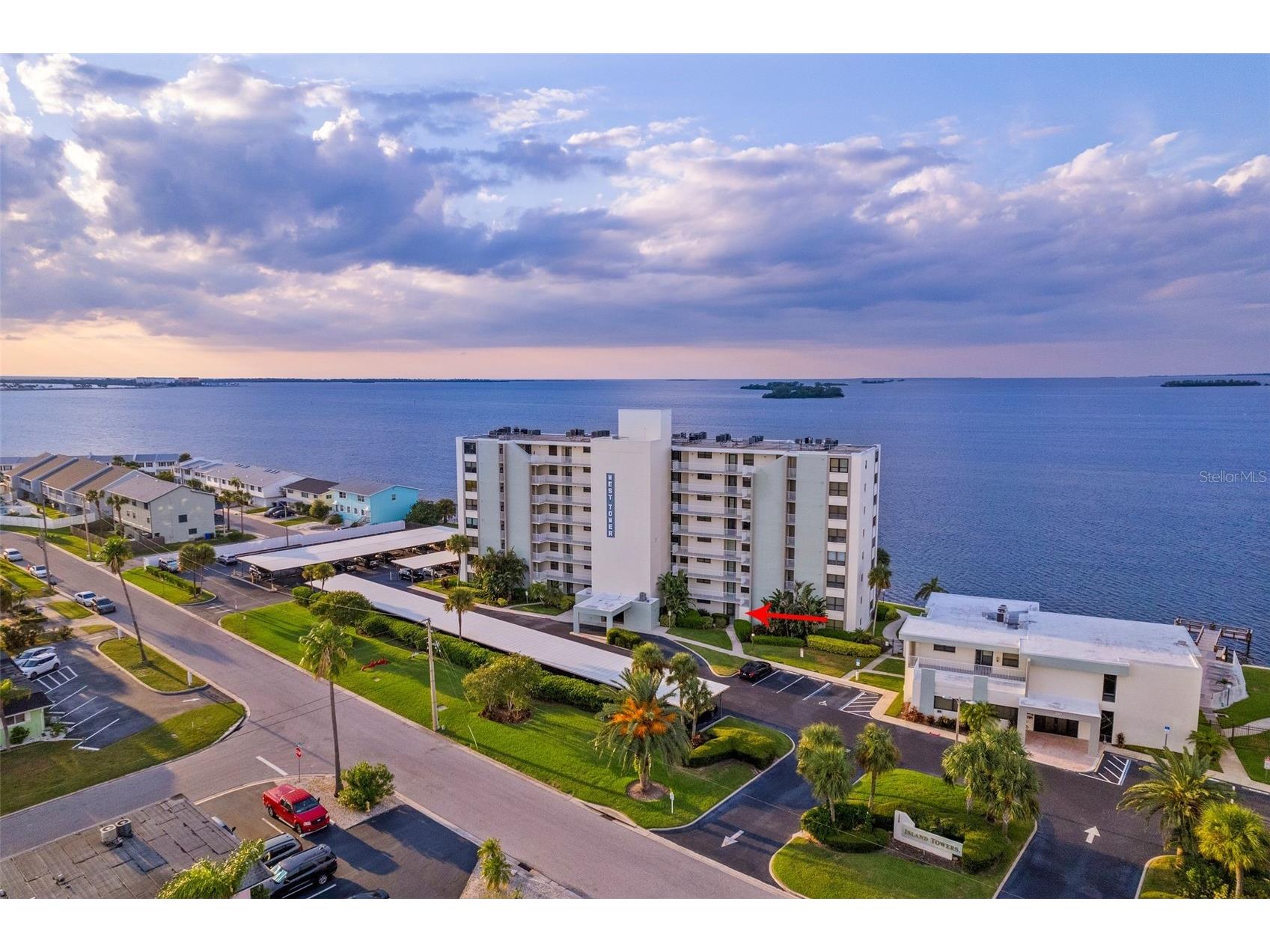 200 Woodette Drive #TR-B (102W) Dunedin FL 34698 - SAINT JOSEPH SOUND U8214853 image2