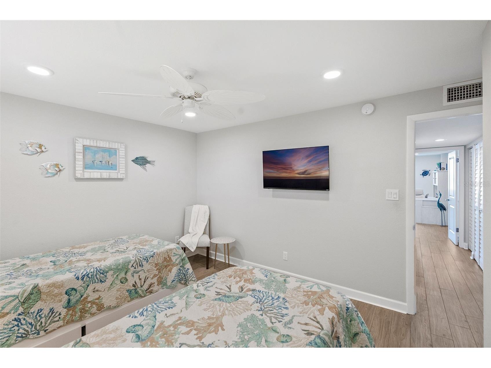 200 Woodette Drive #TR-B (102W) Dunedin FL 34698 - SAINT JOSEPH SOUND U8214853 image28