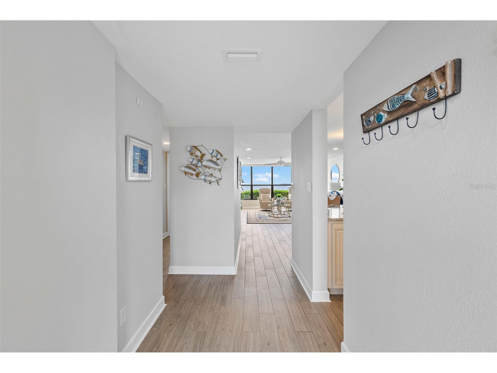 200 Woodette Drive #TR-B (102W) Dunedin FL 34698 - SAINT JOSEPH SOUND U8214853 image4