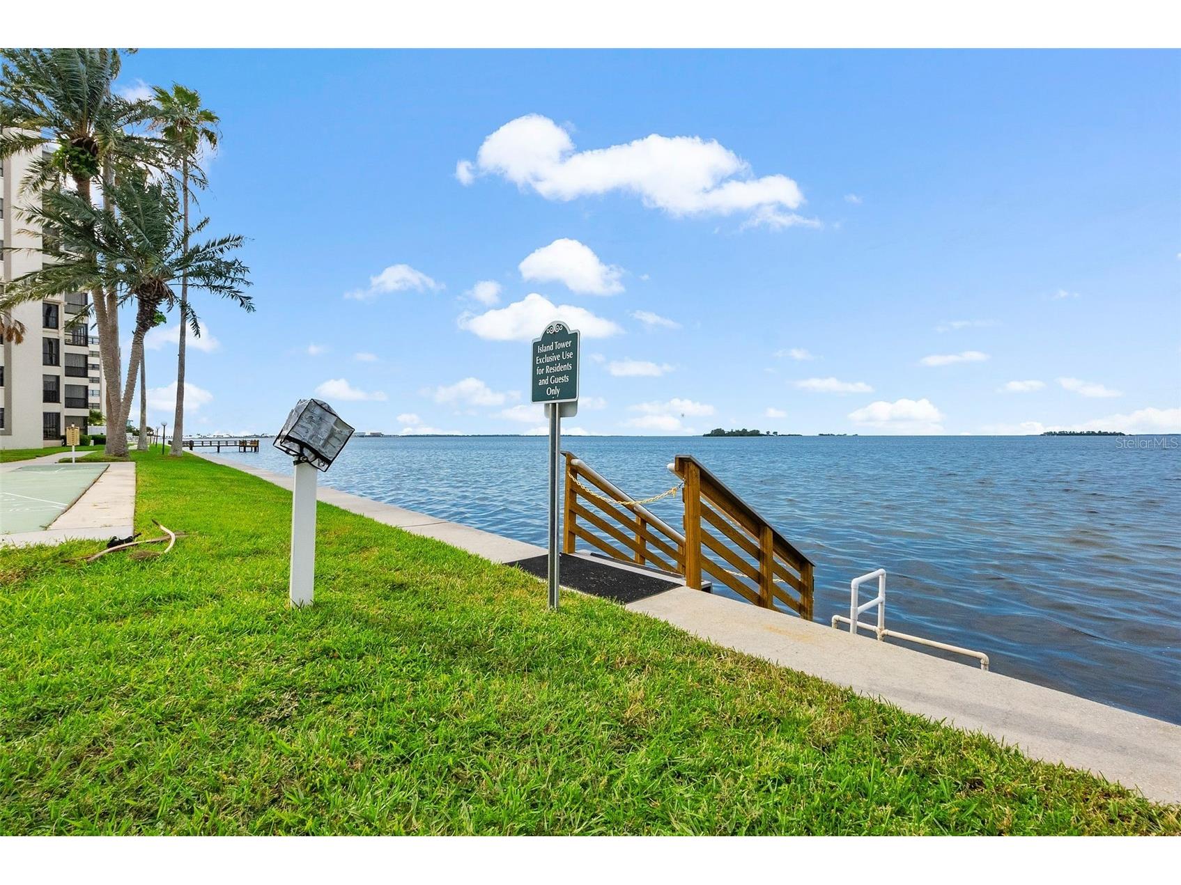 200 Woodette Drive #TR-B (102W) Dunedin FL 34698 - SAINT JOSEPH SOUND U8214853 image56