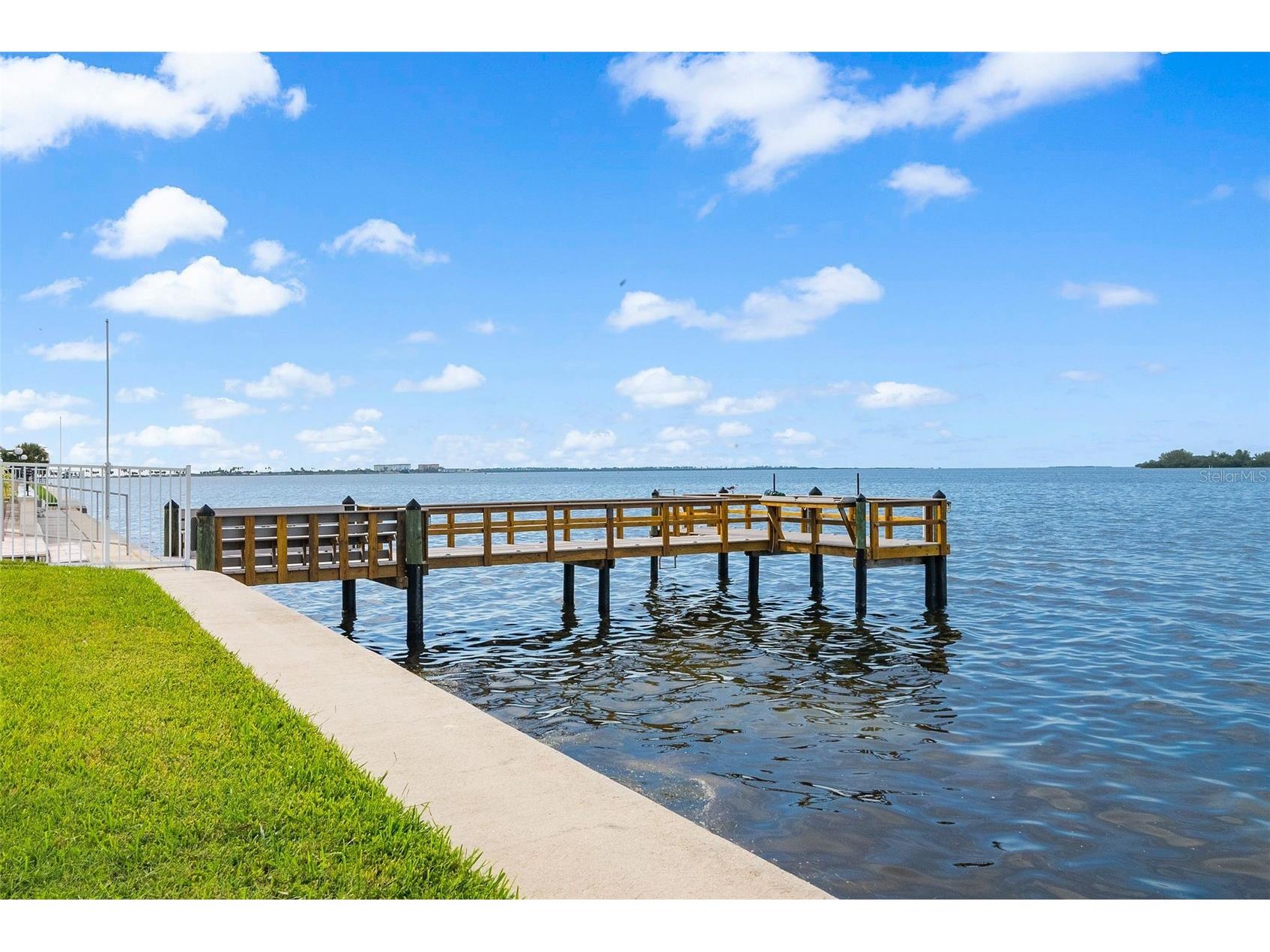 200 Woodette Drive #TR-B (102W) Dunedin FL 34698 - SAINT JOSEPH SOUND U8214853 image58