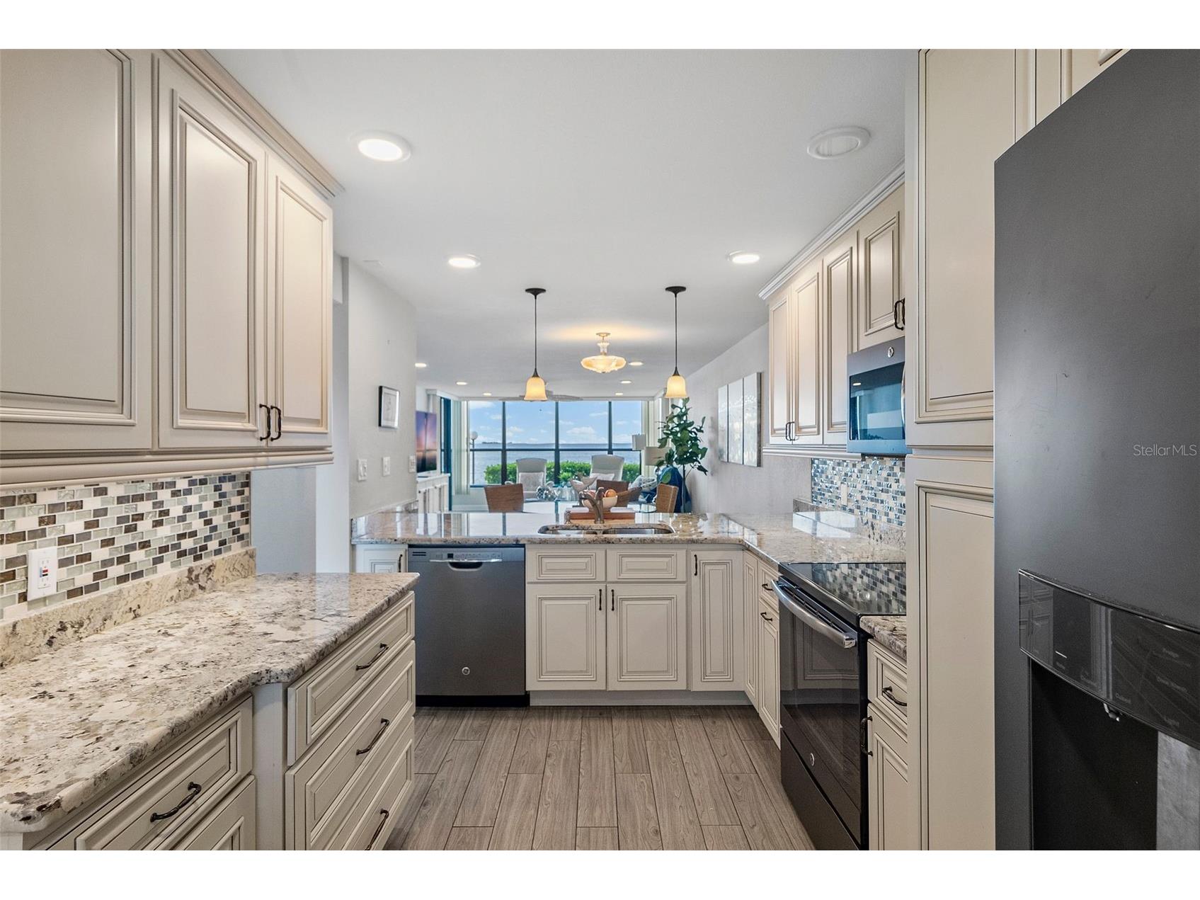 200 Woodette Drive #TR-B (102W) Dunedin FL 34698 - SAINT JOSEPH SOUND U8214853 image8