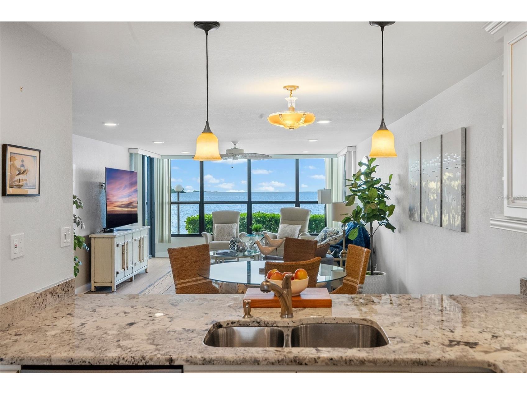 200 Woodette Drive #TR-B (102W) Dunedin FL 34698 - SAINT JOSEPH SOUND U8214853 image9