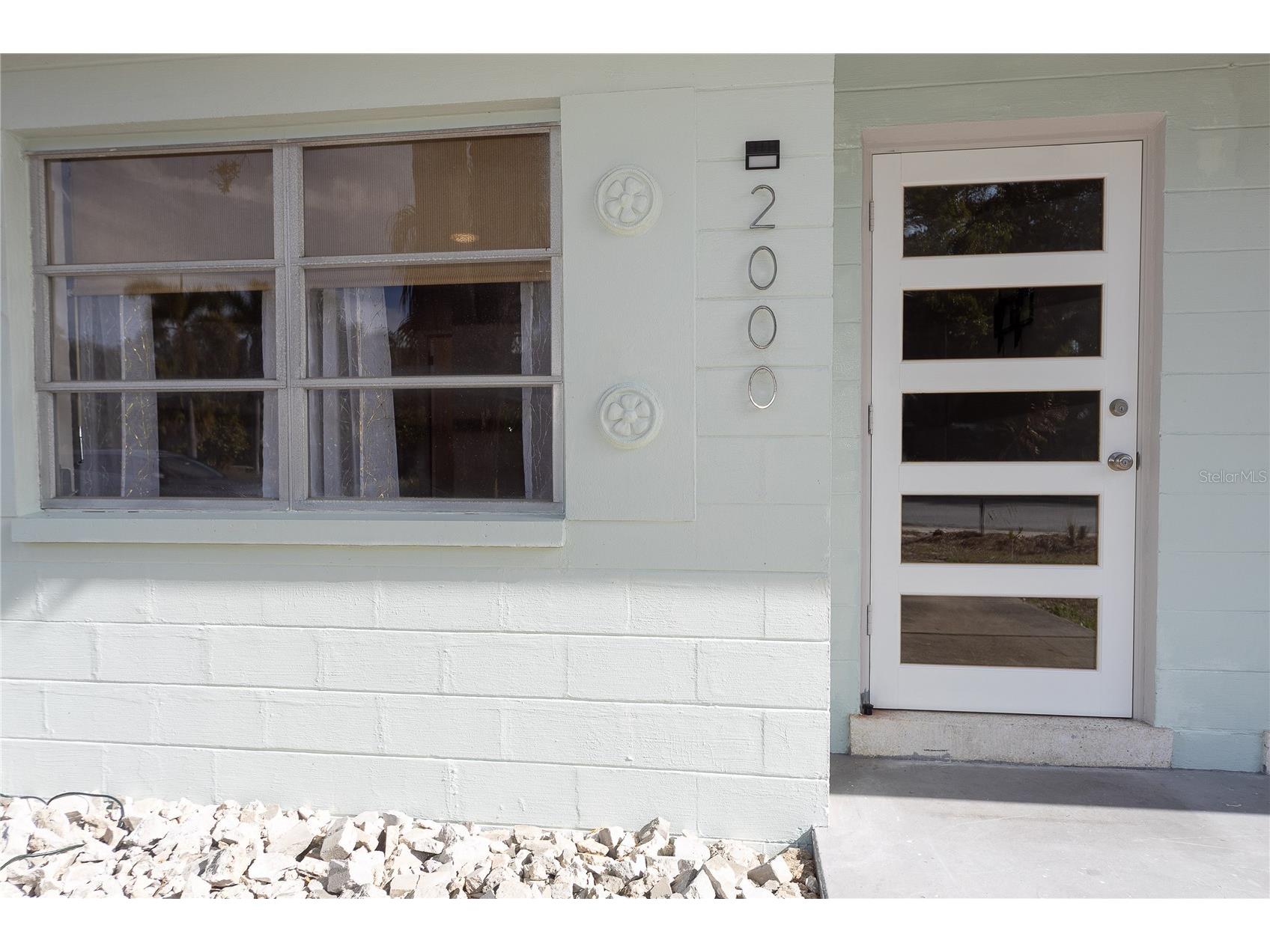 2000 1st Street SE Saint Petersburg FL 33705 TB8457271 image1