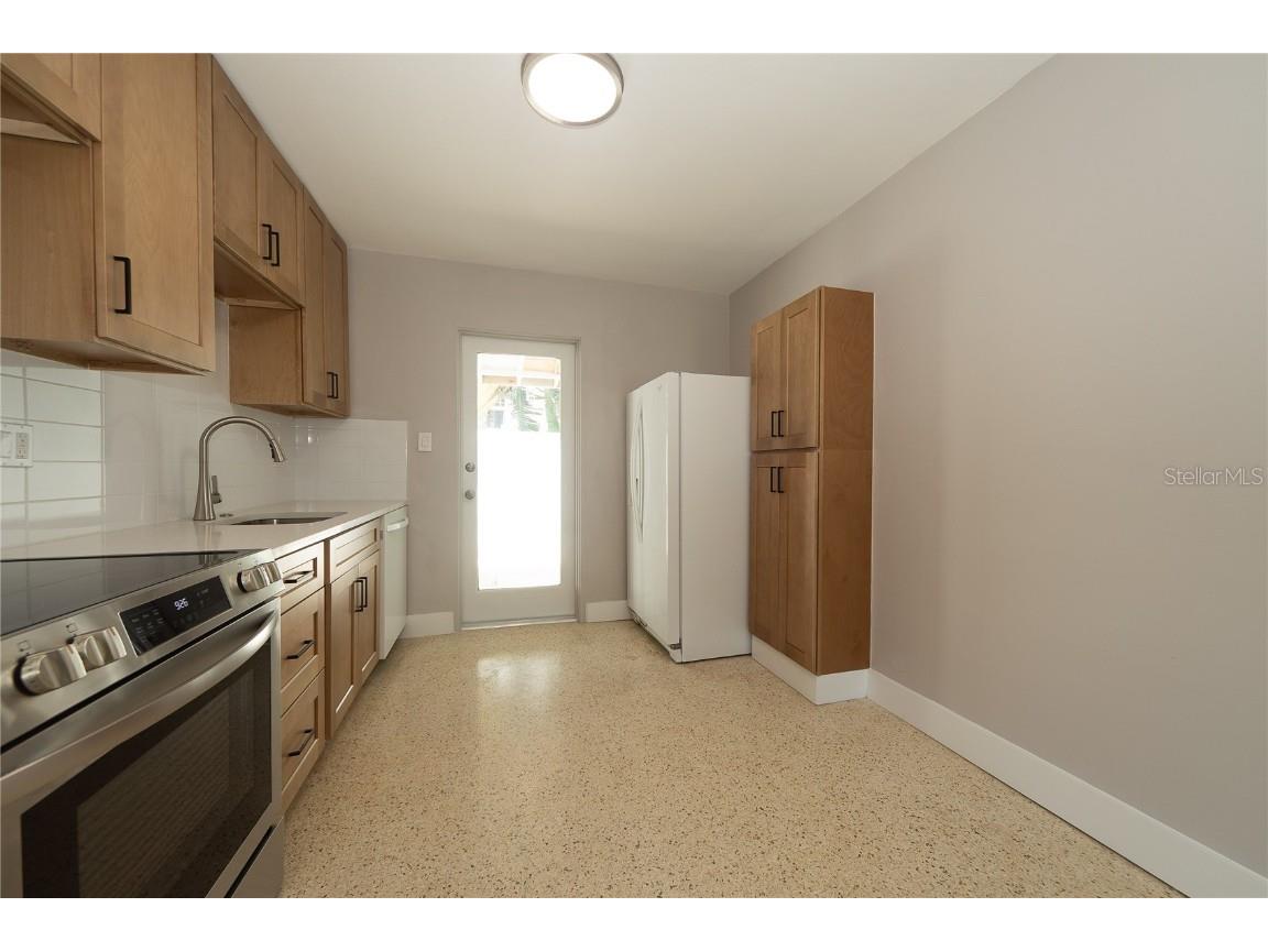 2000 1st Street SE Saint Petersburg FL 33705 TB8457271 image17