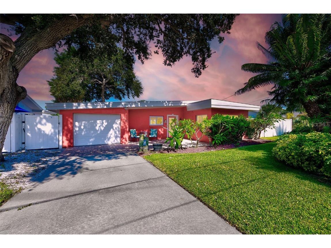 2000 20th Avenue Parkway Indian Rocks Beach FL 33785 U8218774 image1