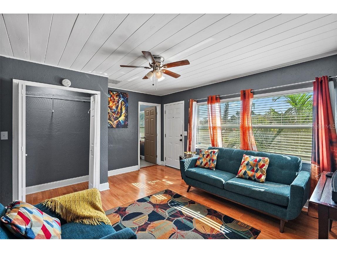 2000 22nd Avenue S Saint Petersburg FL 33712 TB8431125 image8