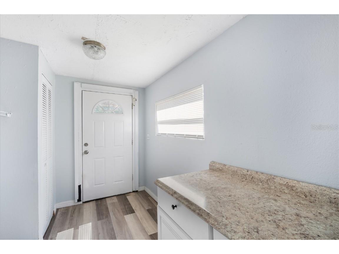 2000 43rd Street S Saint Petersburg FL 33711 TB8445971 image11