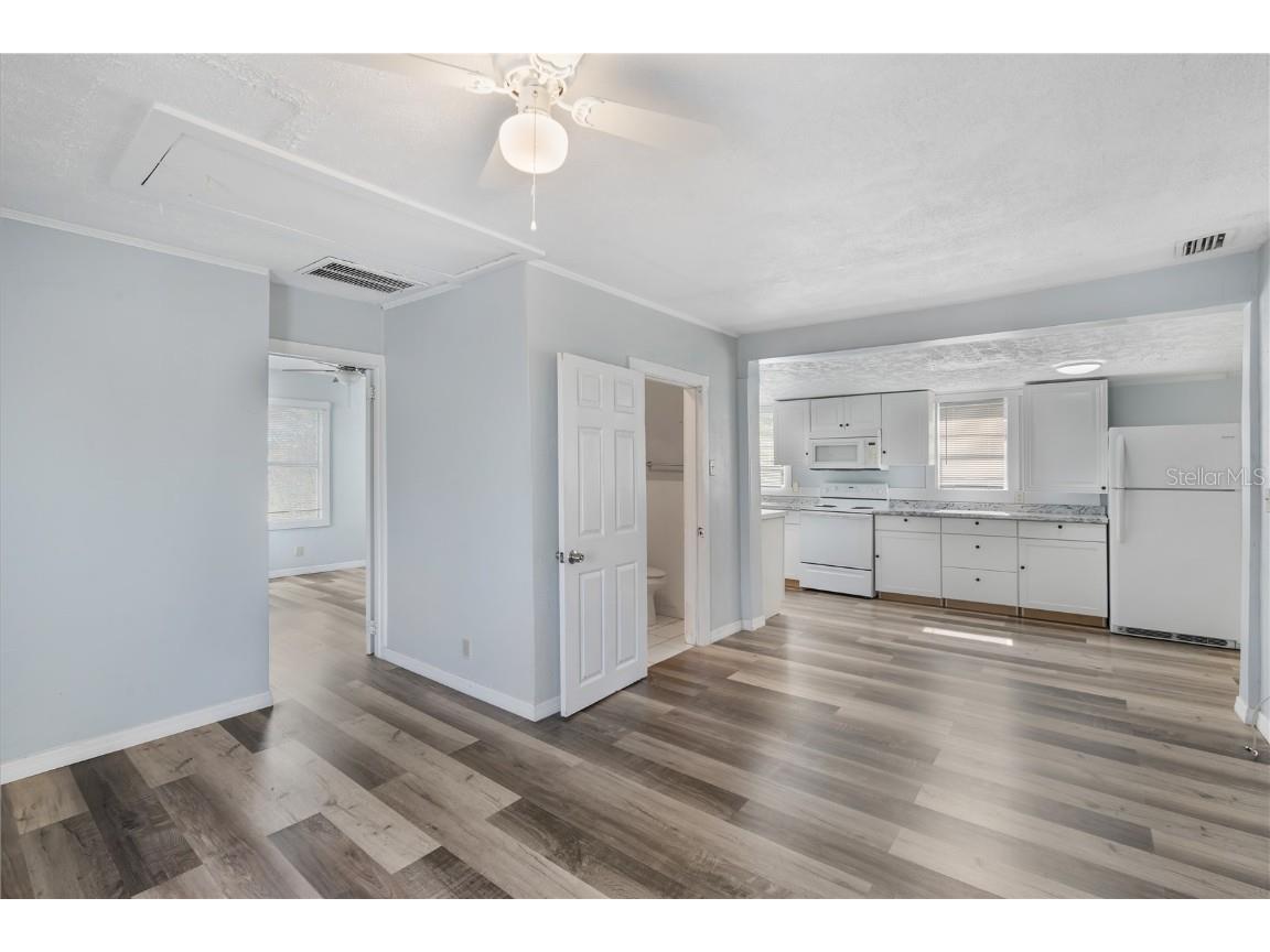 2000 43rd Street S Saint Petersburg FL 33711 TB8445971 image15