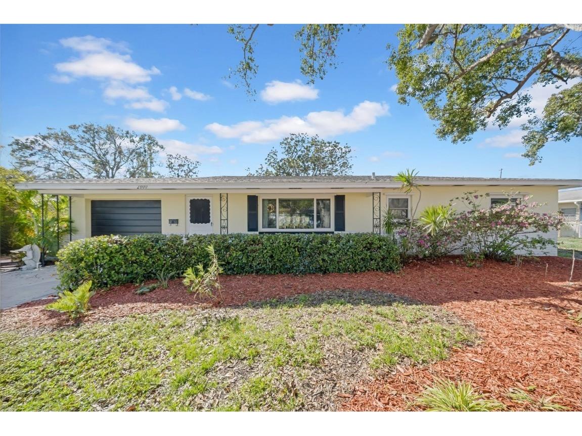 2000 59th Way N Saint Petersburg FL 33710 TB8355437 image1