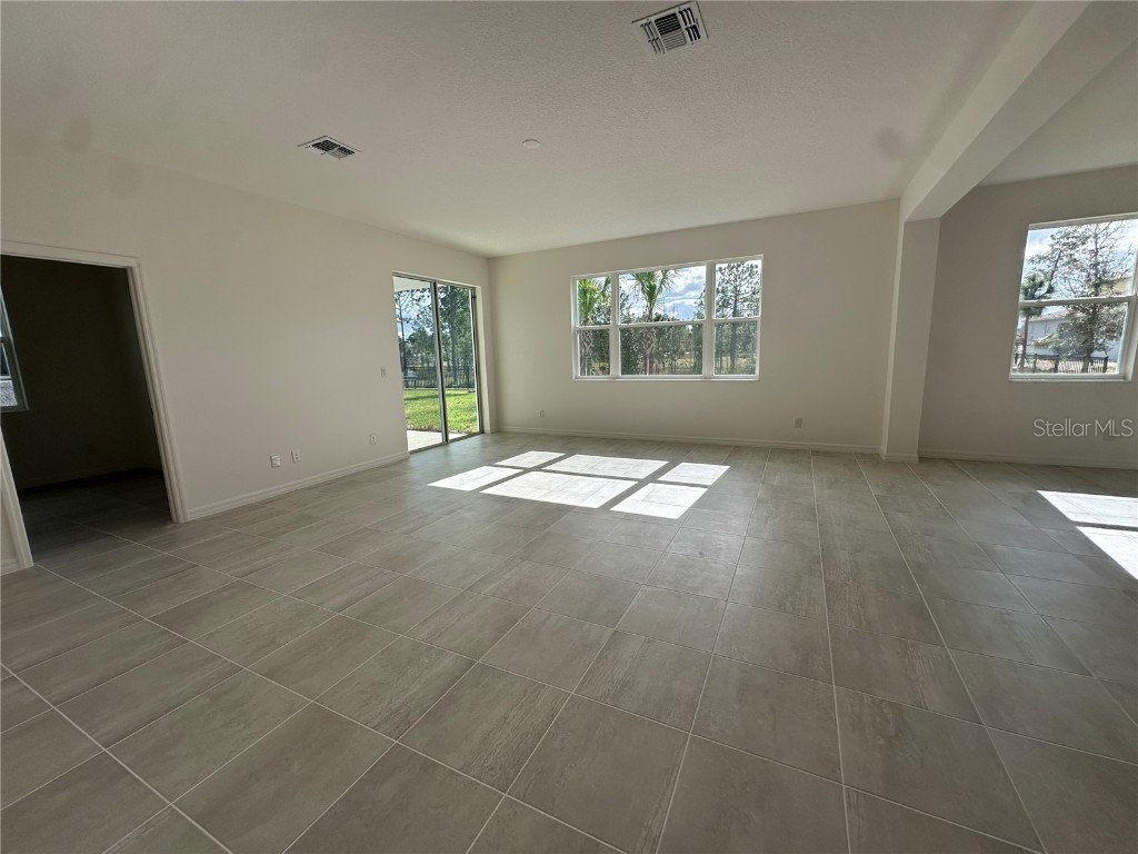 2000 Beevalley Way Deland FL 32724 O6368571 image4