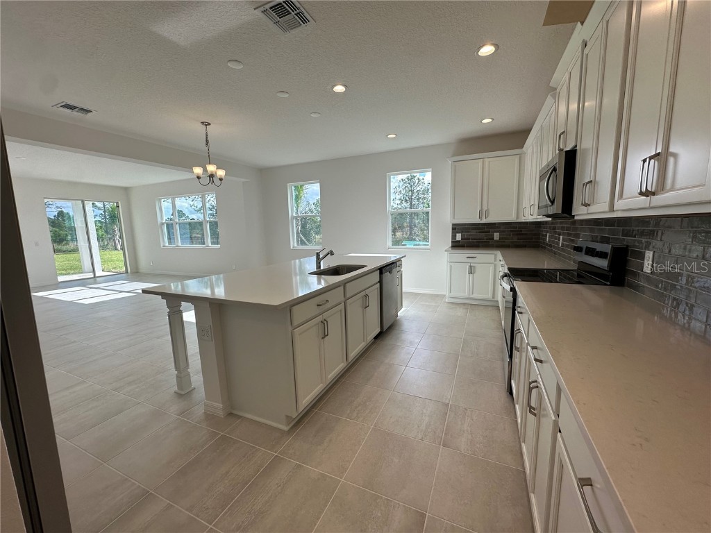 2000 Beevalley Way Deland FL 32724 O6368571 image6
