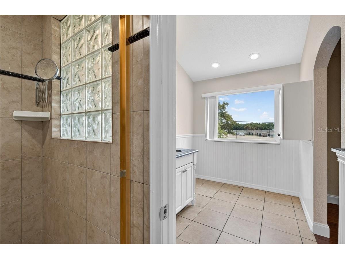 2000 Brent Place Palm Harbor FL 34683 TB8512078 image54