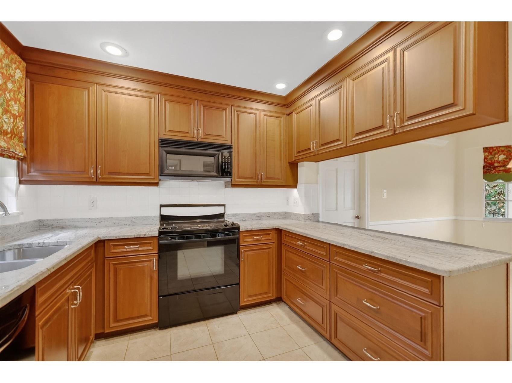 2000 Country Club Drive Eustis FL 32726 - East Crooked Lake G5108406 image9