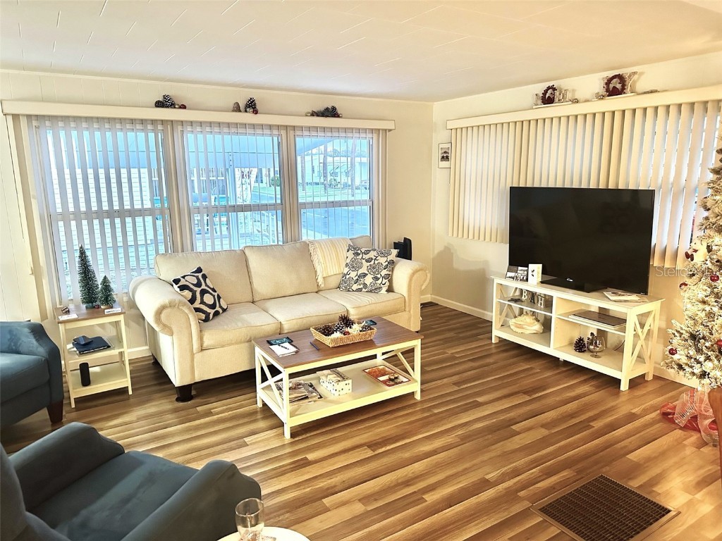 2000 E Bay Drive #100 Largo FL 33771 TB8445053 image3