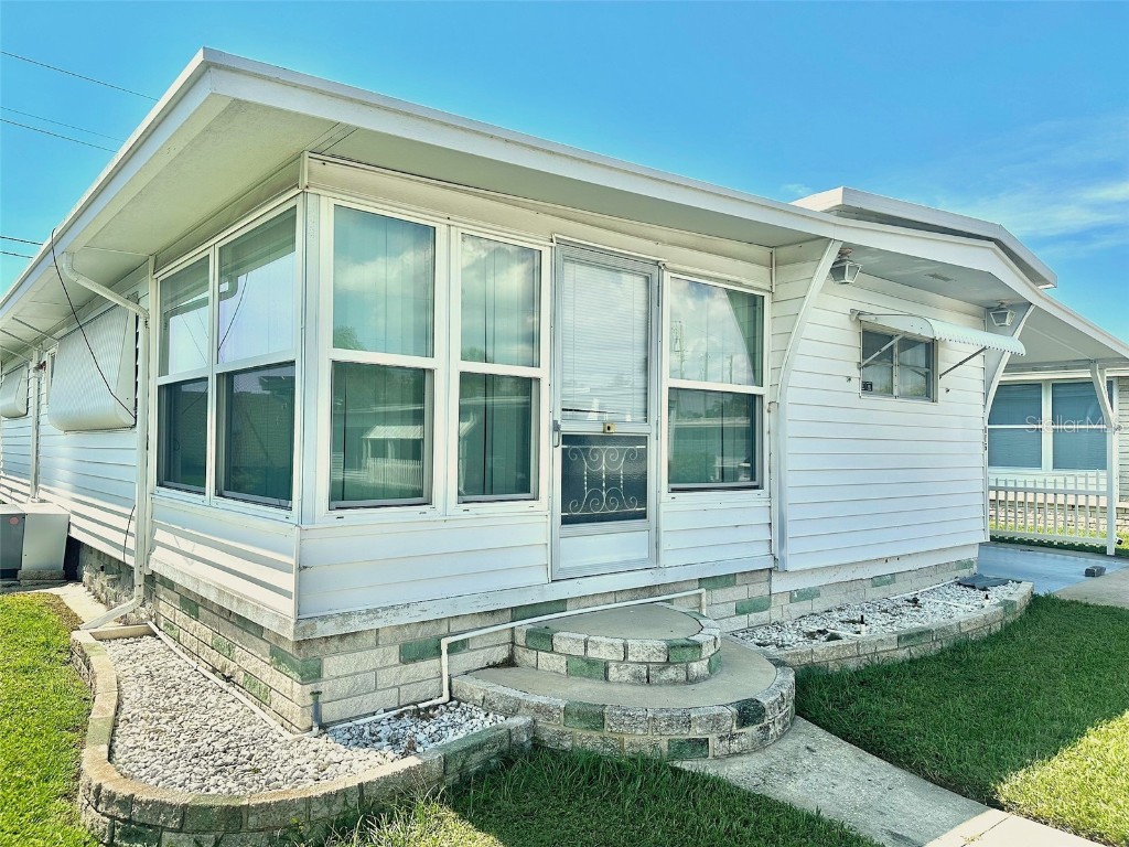 2000 E Bay Drive #116 Largo FL 33771 TB8423038 image1