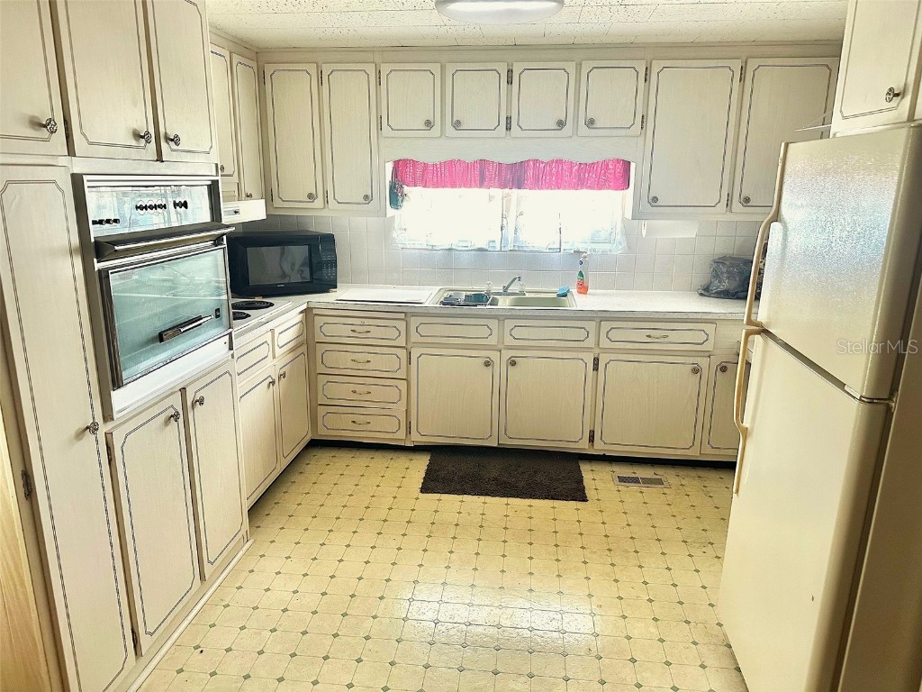 2000 E Bay Drive #116 Largo FL 33771 TB8423038 image13