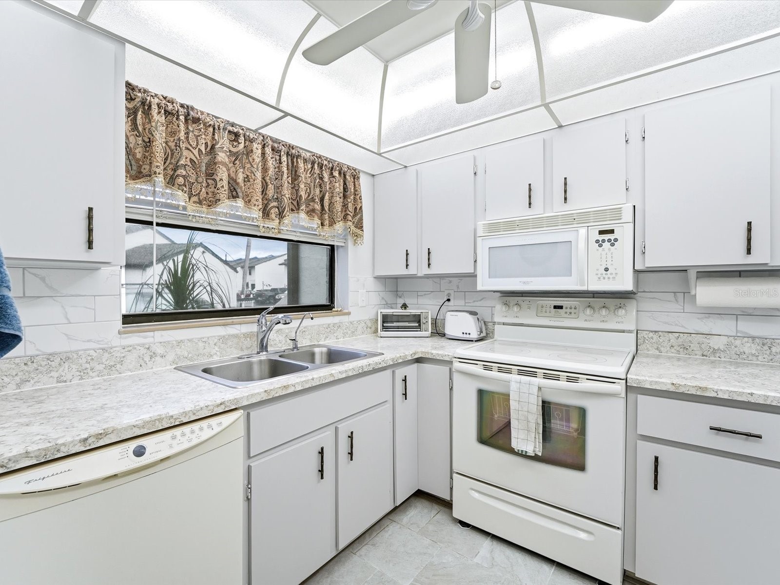 2000 Forrest Nelson Boulevard #C9 Port Charlotte FL 33952 C7520454 image11