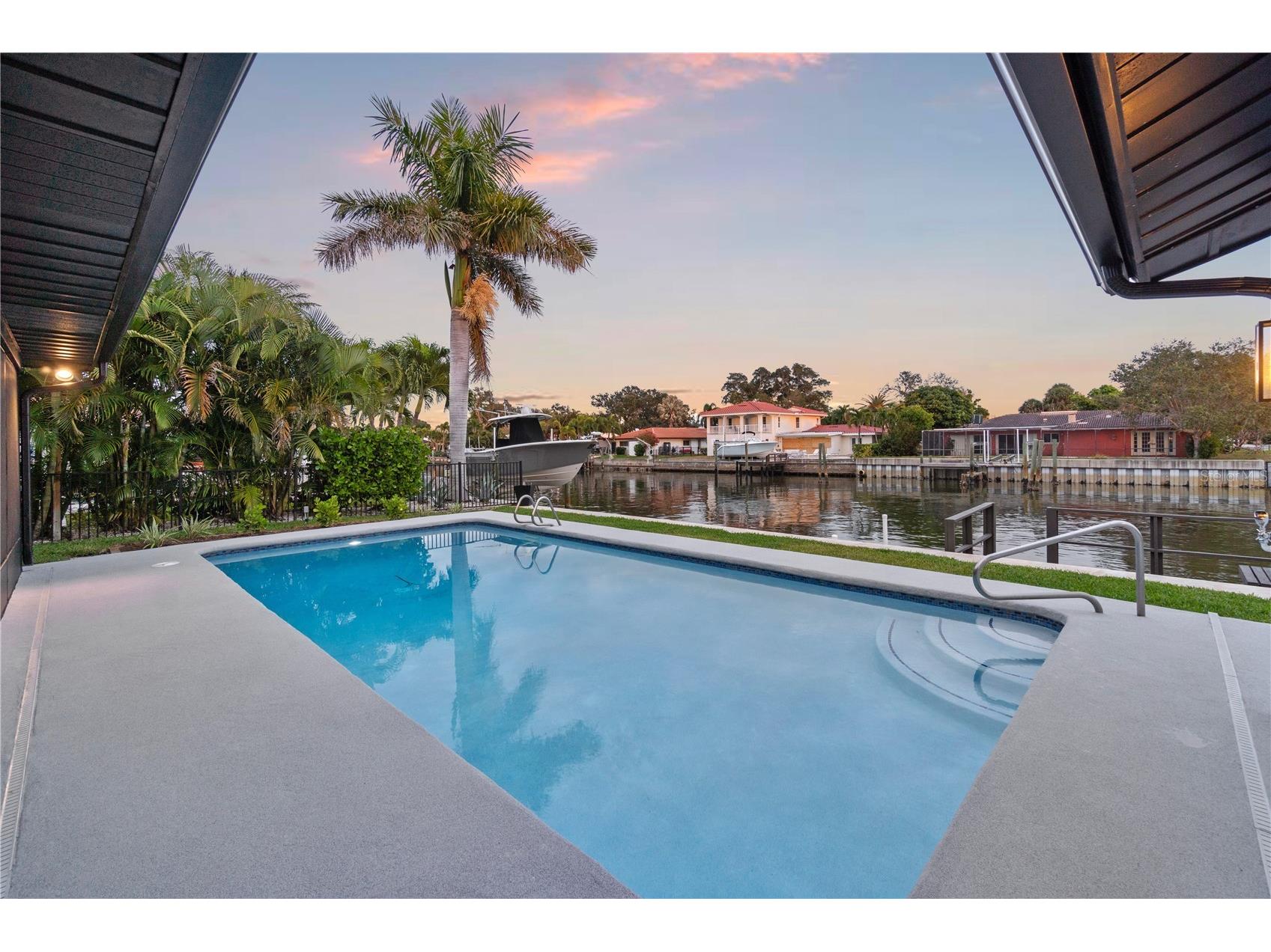 2000 Kansas Avenue NE Saint Petersburg FL 33703 TB8453509 image38