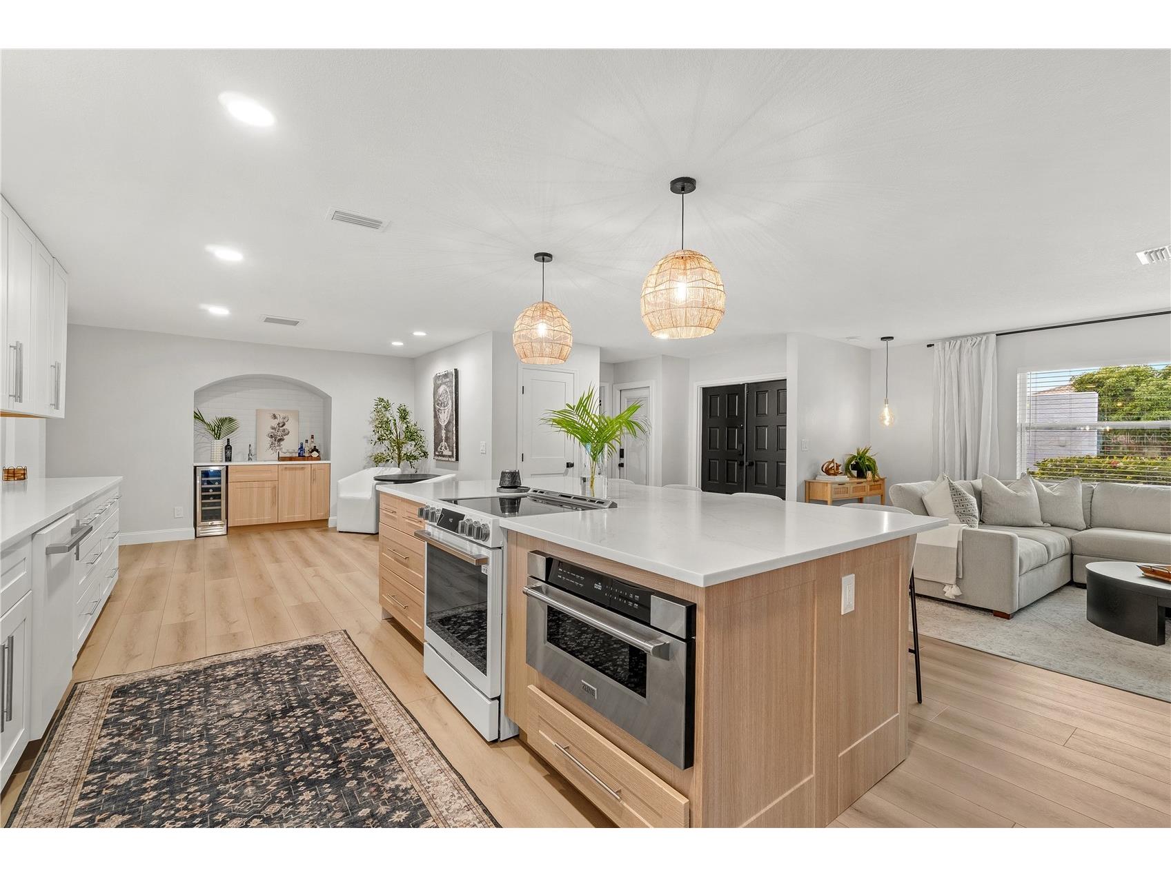 2000 Kansas Avenue NE Saint Petersburg FL 33703 TB8453509 image8