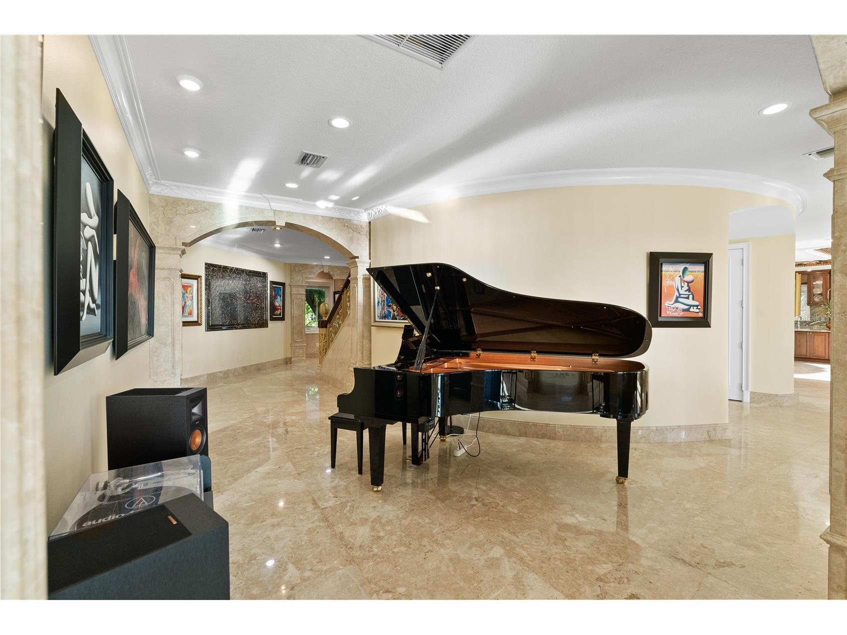 2000 Park Street N Saint Petersburg FL 33710 TB8495795 image23