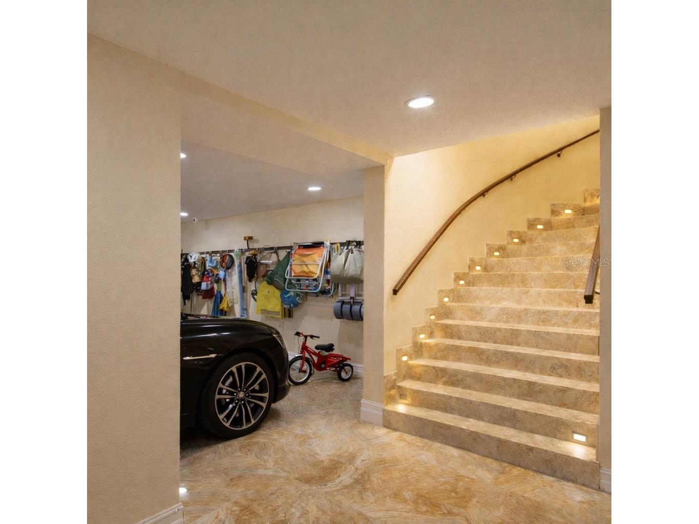2000 Park Street N Saint Petersburg FL 33710 TB8495795 image87