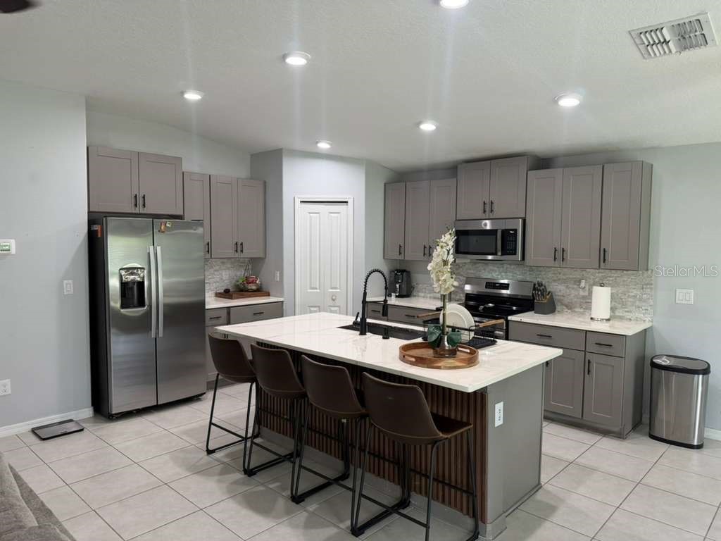 2000 Red Loop Lakeland FL 33801 S5151451 image9