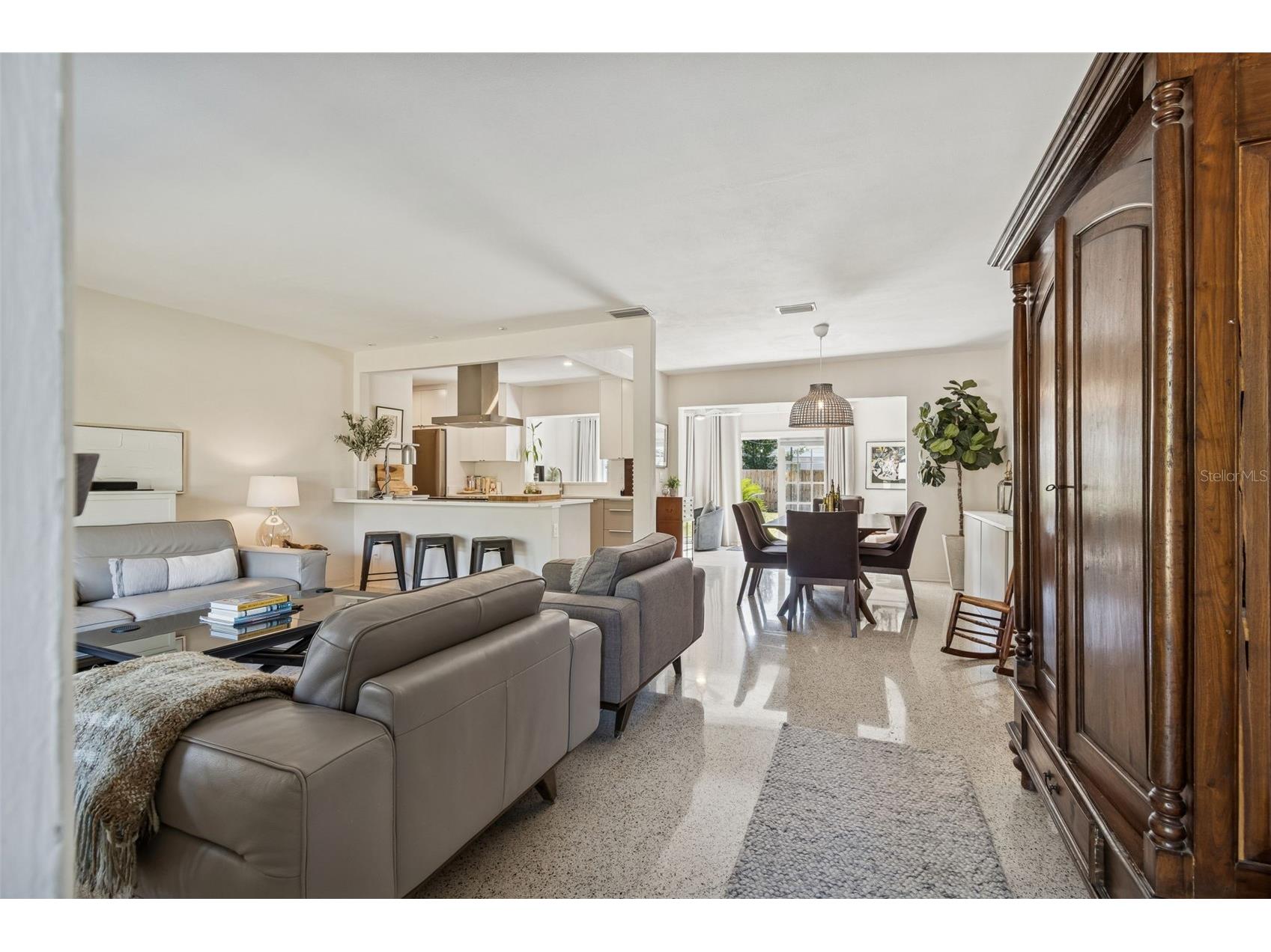 2000 Serpentine Circle S Saint Petersburg FL 33712 TB8470786 image11