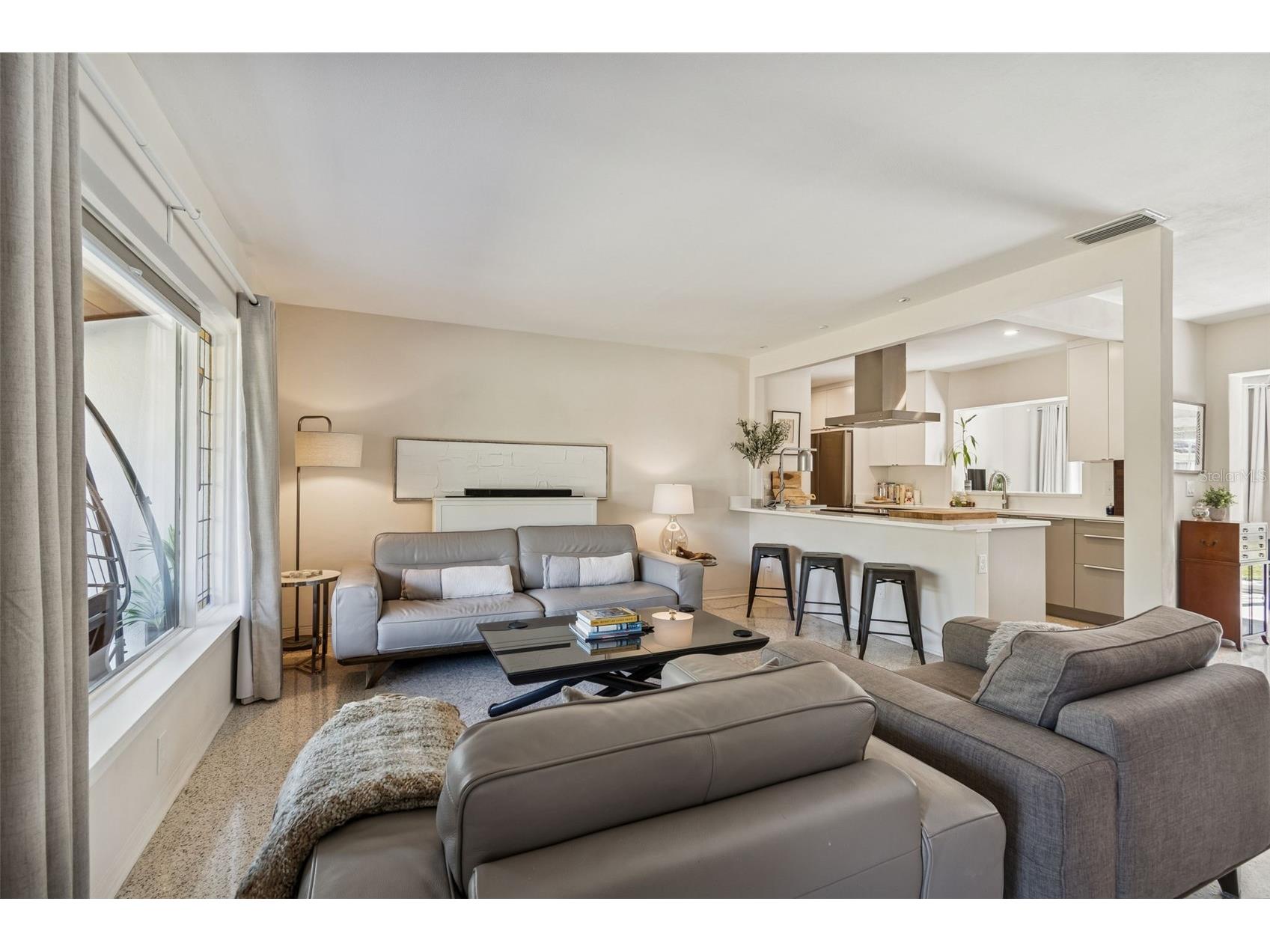 2000 Serpentine Circle S Saint Petersburg FL 33712 TB8470786 image12