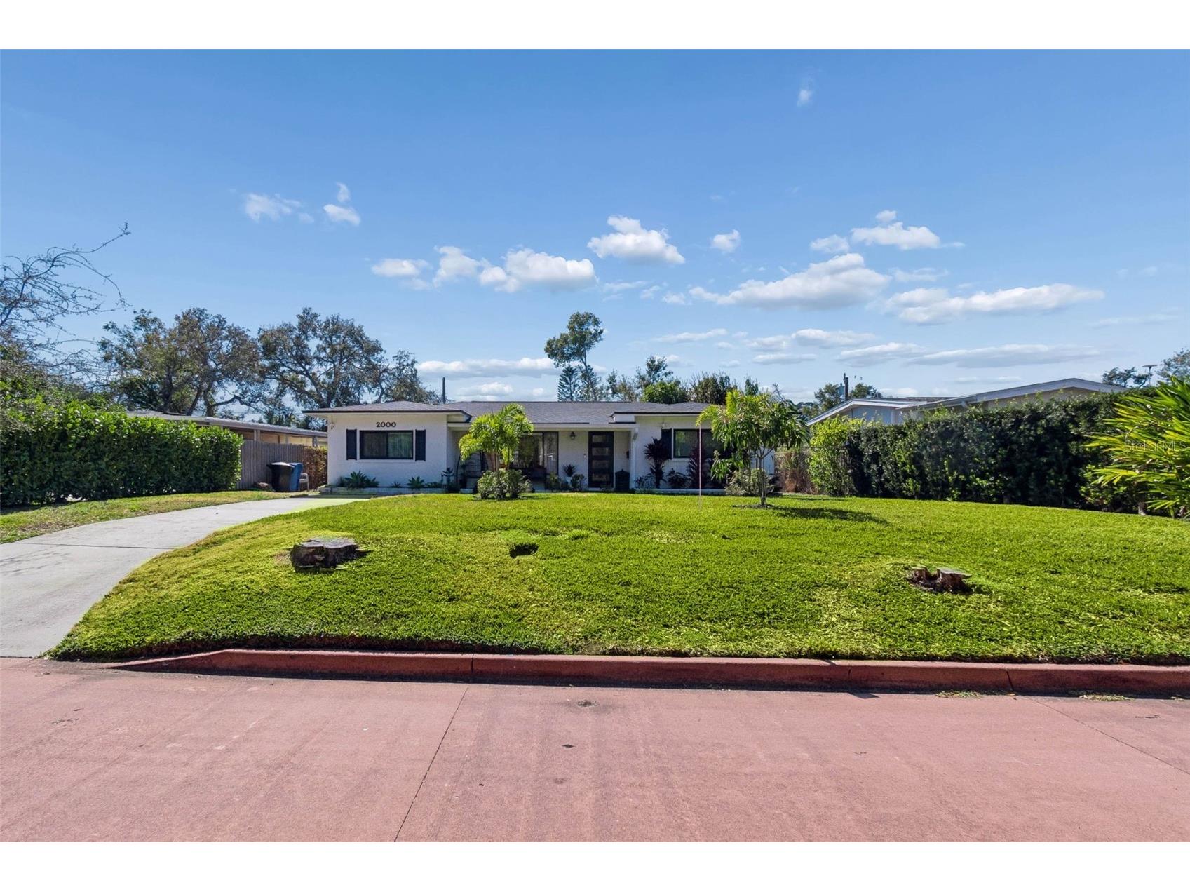 2000 Serpentine Circle S Saint Petersburg FL 33712 TB8470786 image2