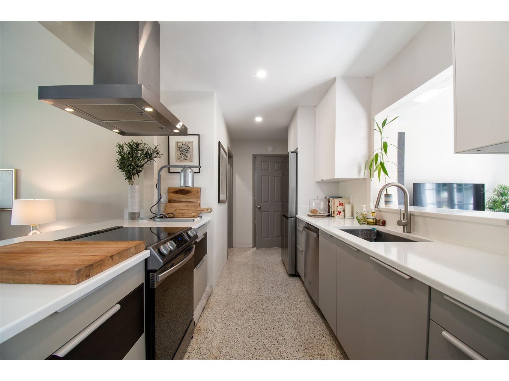 2000 Serpentine Circle S Saint Petersburg FL 33712 TB8470786 image23