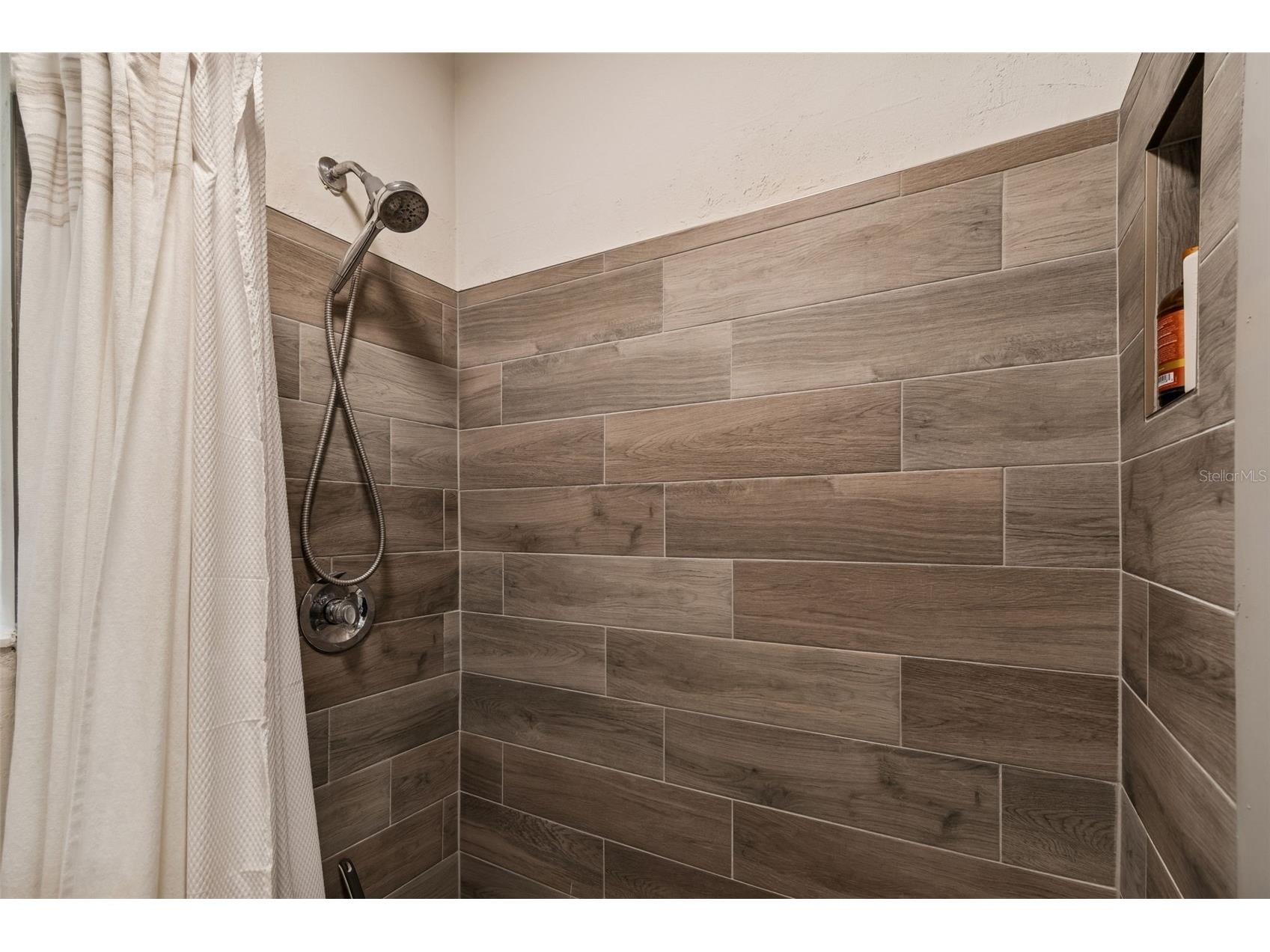 2000 Serpentine Circle S Saint Petersburg FL 33712 TB8470786 image36