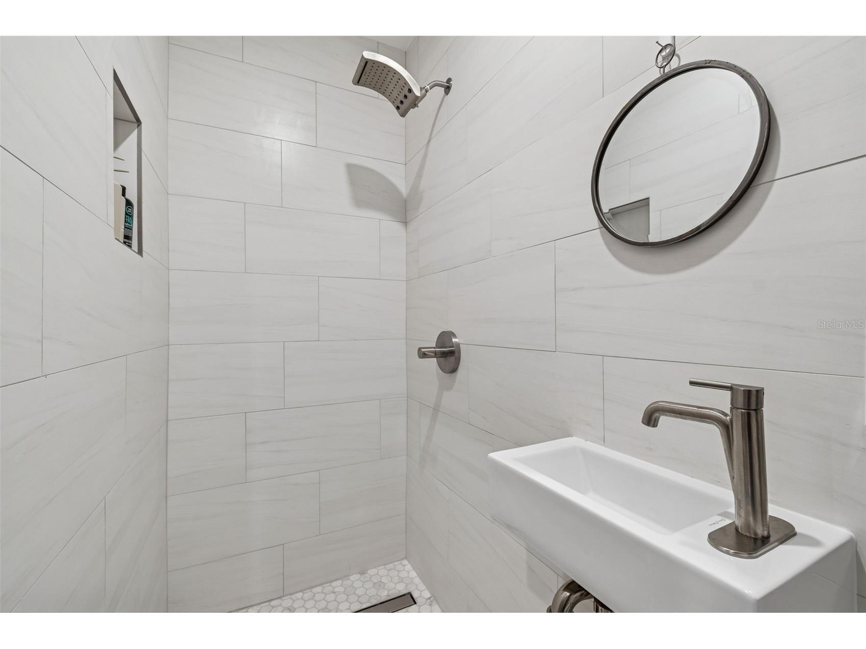 2000 Serpentine Circle S Saint Petersburg FL 33712 TB8470786 image45