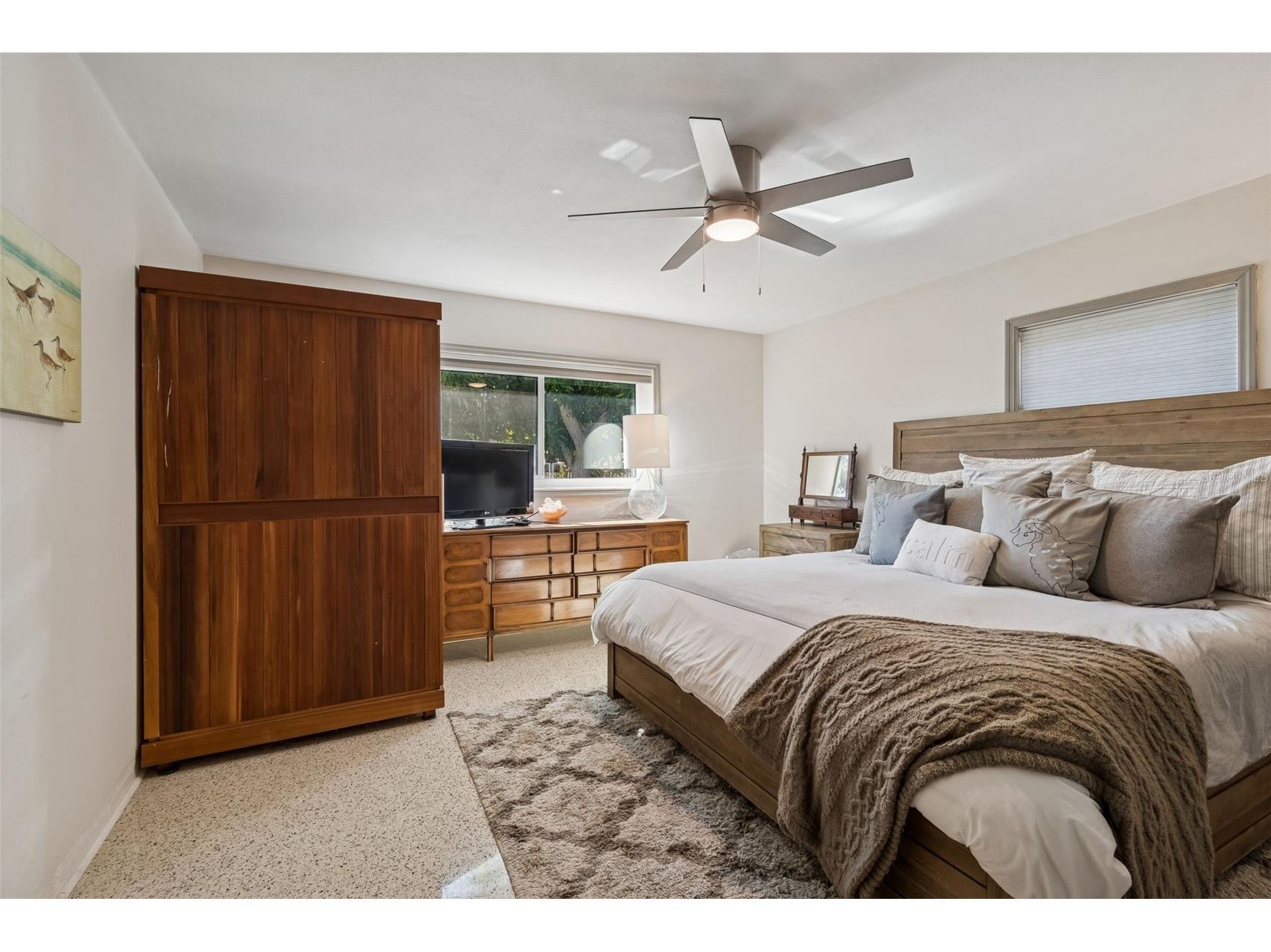 2000 Serpentine Circle S Saint Petersburg FL 33712 TB8470786 image54