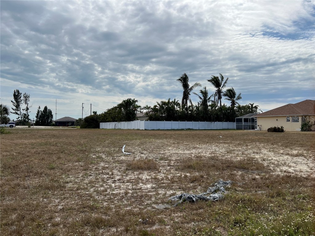 2000 SW 28th Terrace Cape Coral FL 33914 A4563625 image6