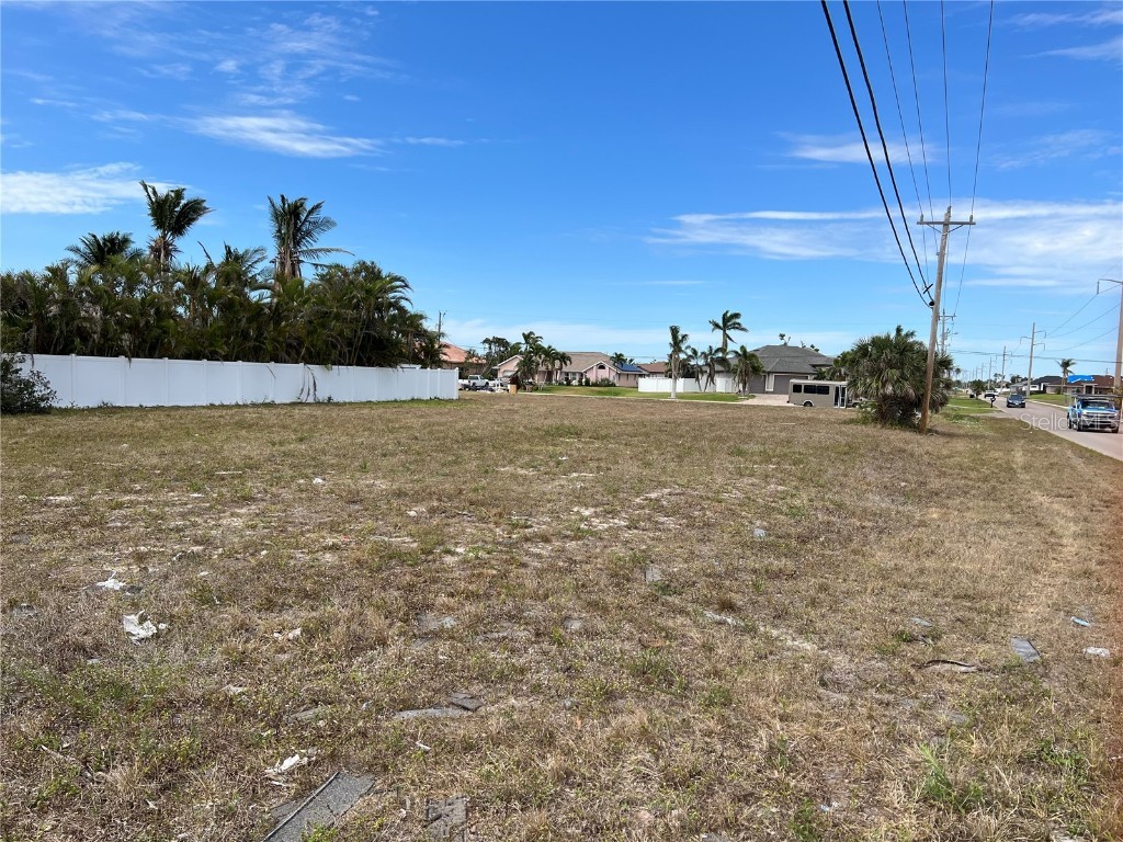 2000 SW 28th Terrace Cape Coral FL 33914 A4563625 image8