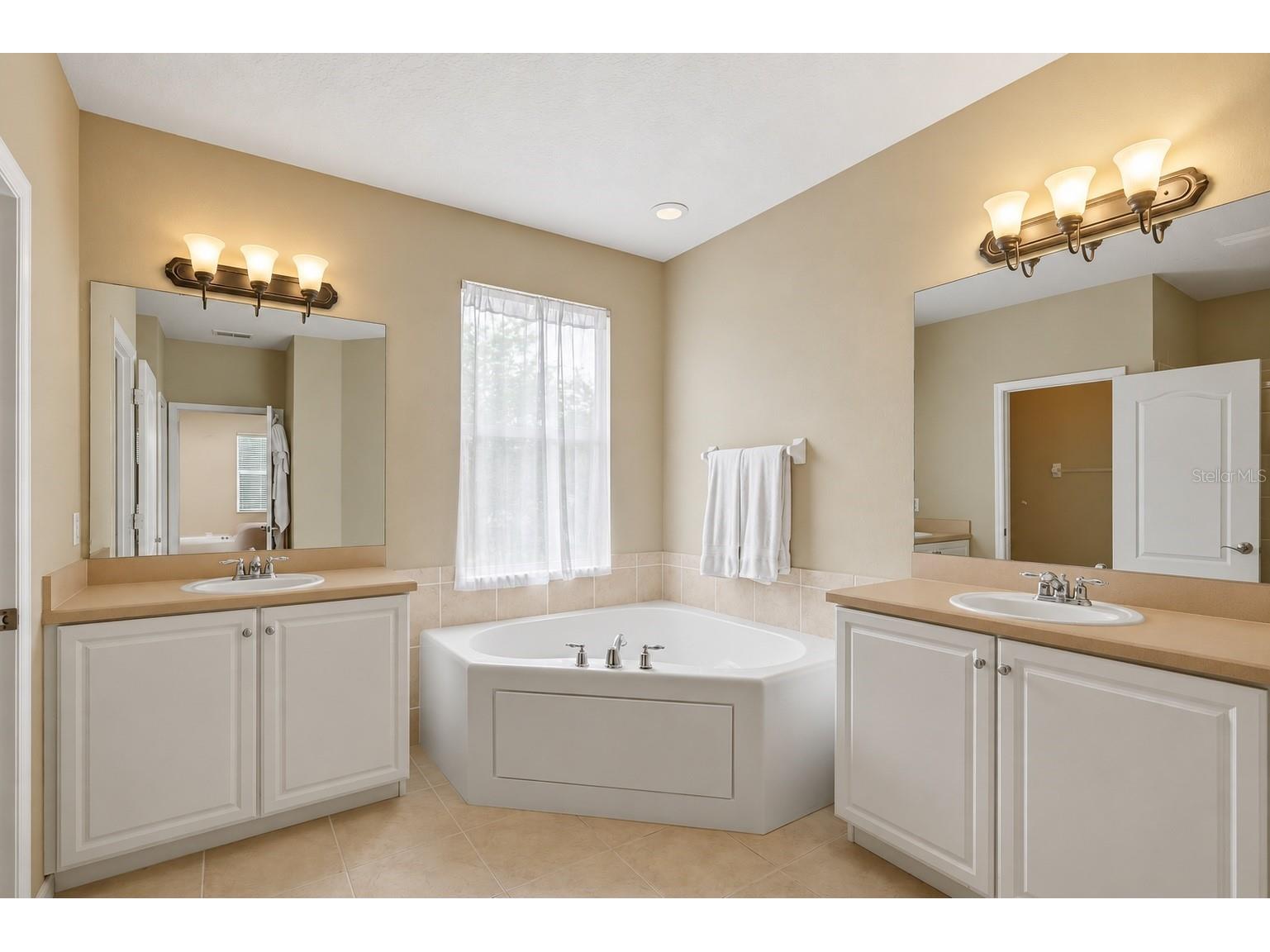20008 Bluff Oak Boulevard Tampa FL 33647 TB8515791 image31