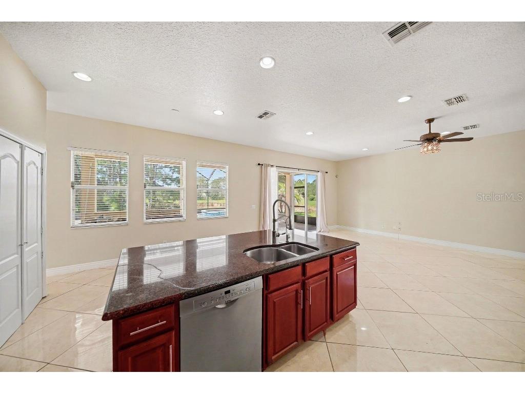 20009 Oakflower Avenue Tampa FL 33647 TB8532244 image15