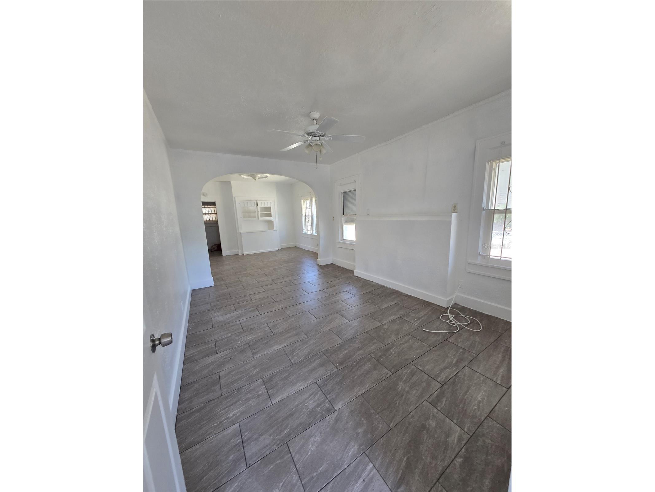 2001 11th Street S Saint Petersburg FL 33705 TB8484508 image7