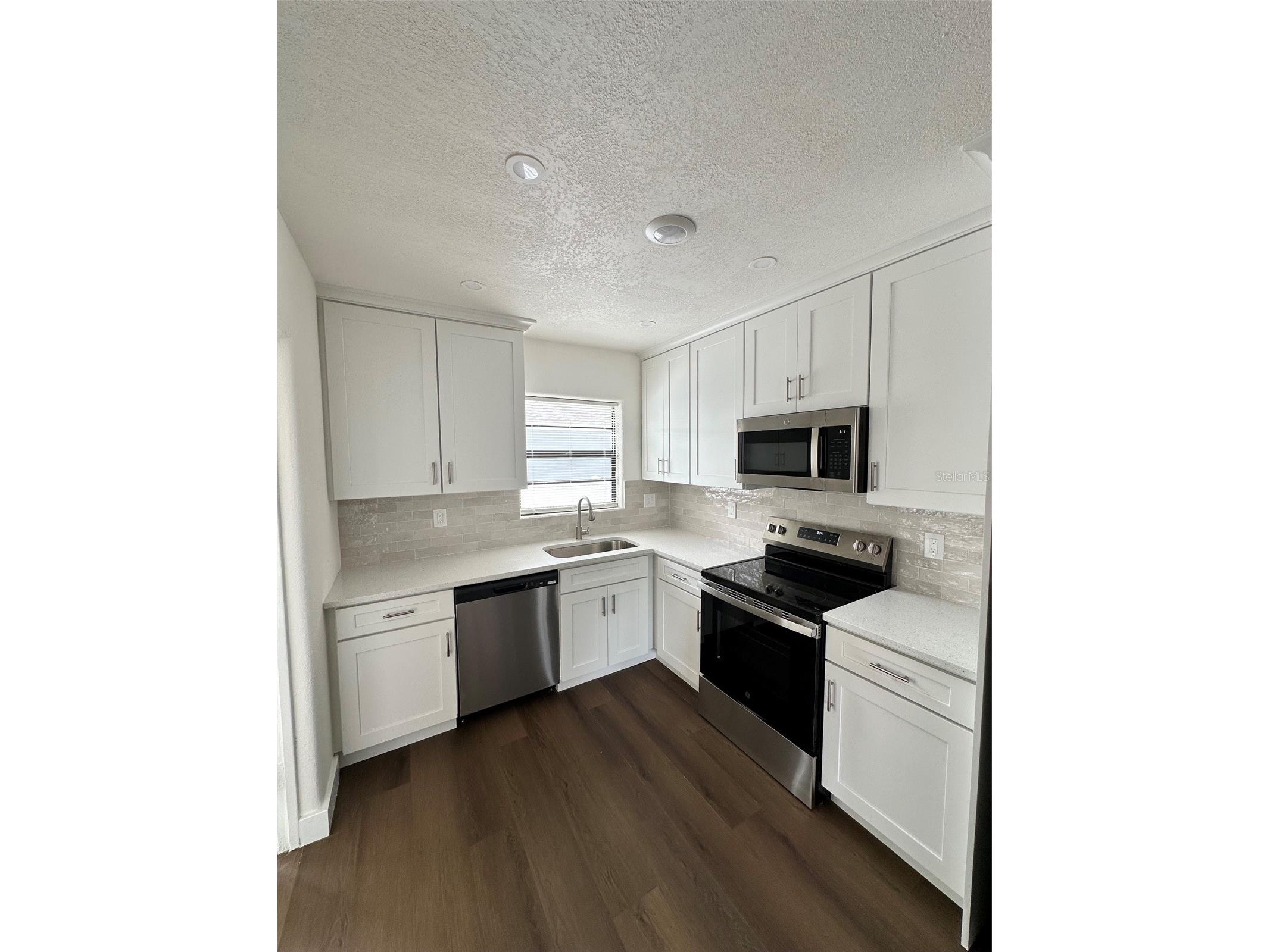 2001 30th Street S Saint Petersburg FL 33712 TB8514381 image12