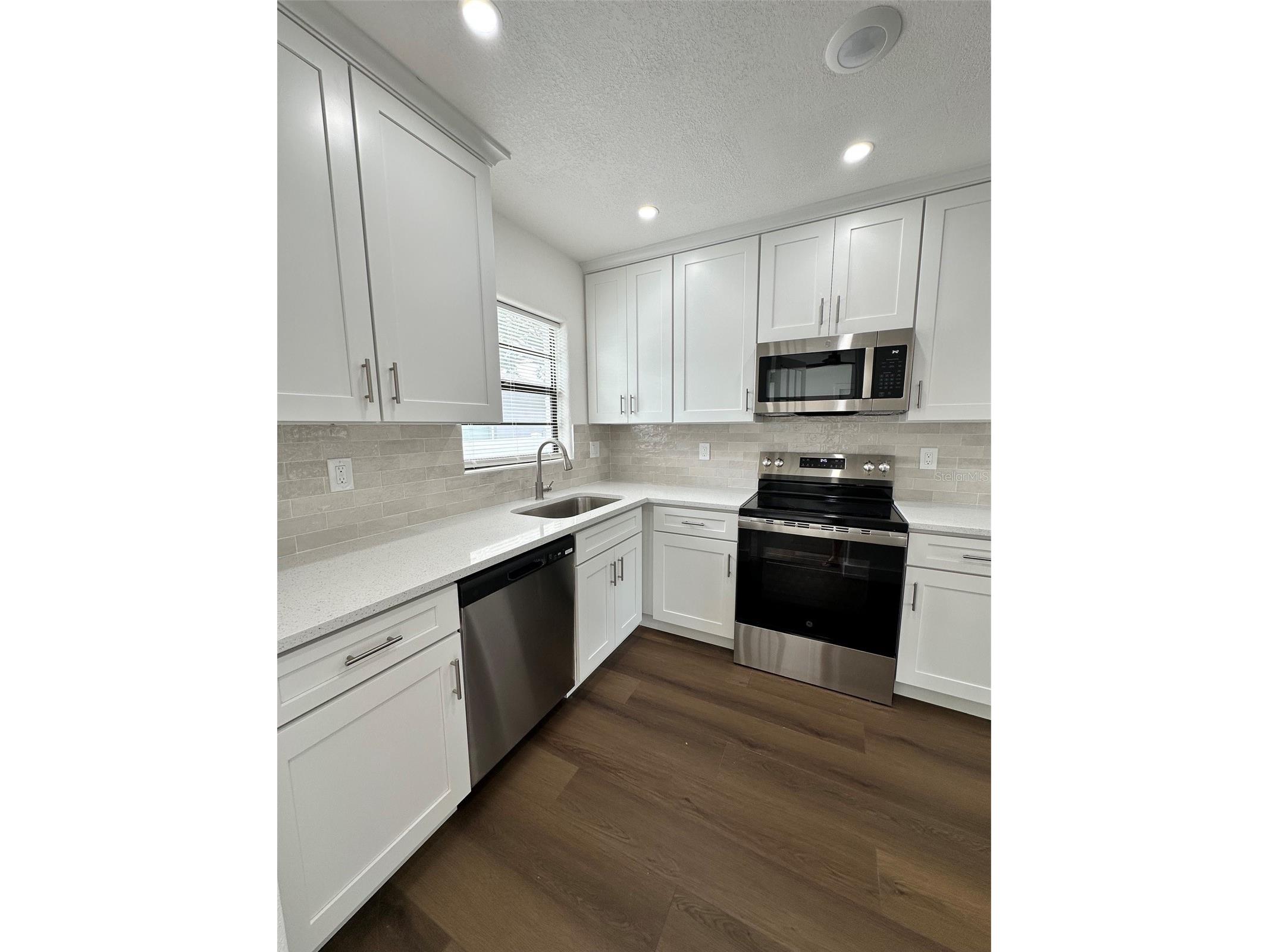 2001 30th Street S Saint Petersburg FL 33712 TB8514381 image14