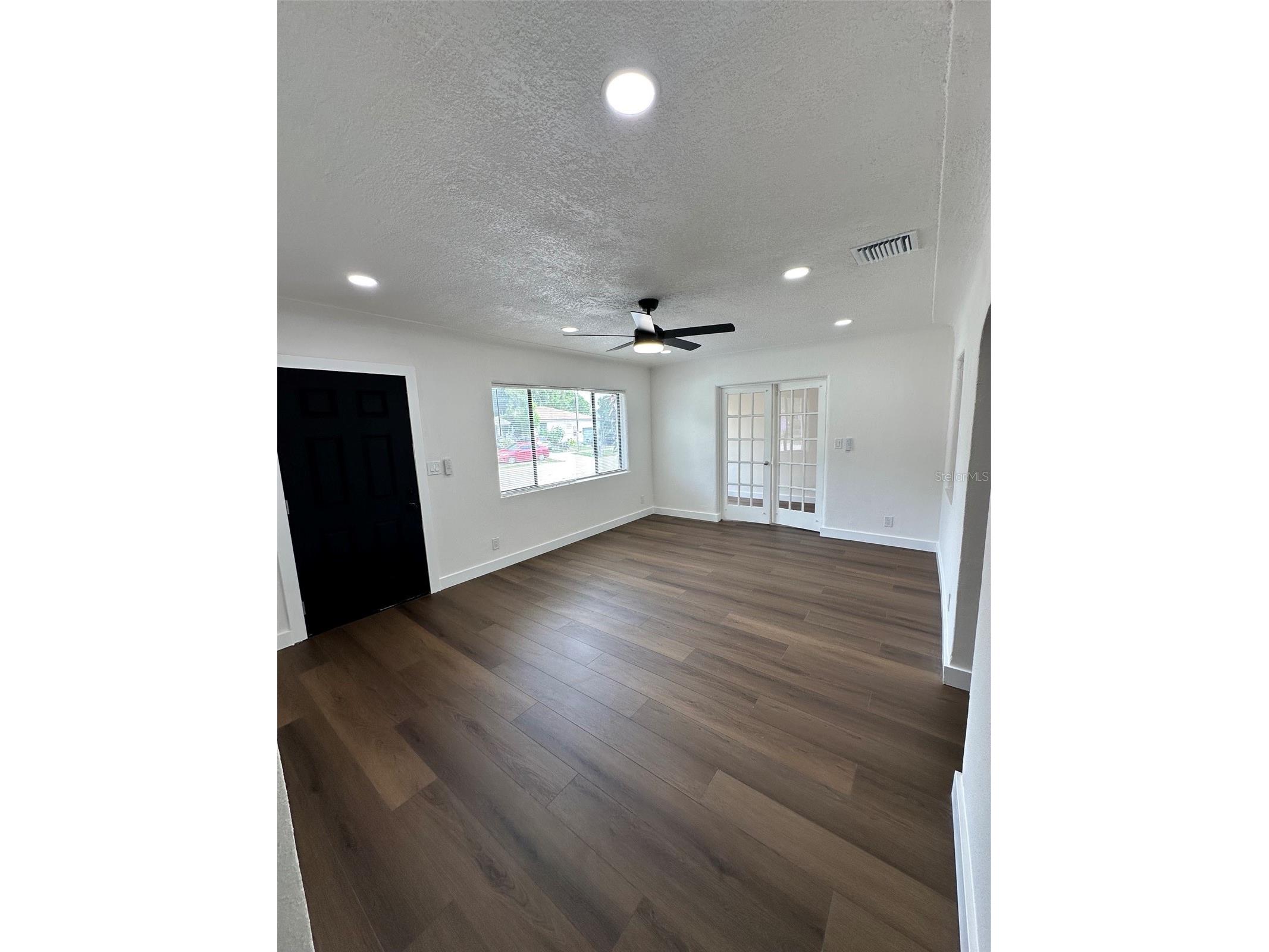 2001 30th Street S Saint Petersburg FL 33712 TB8514381 image6